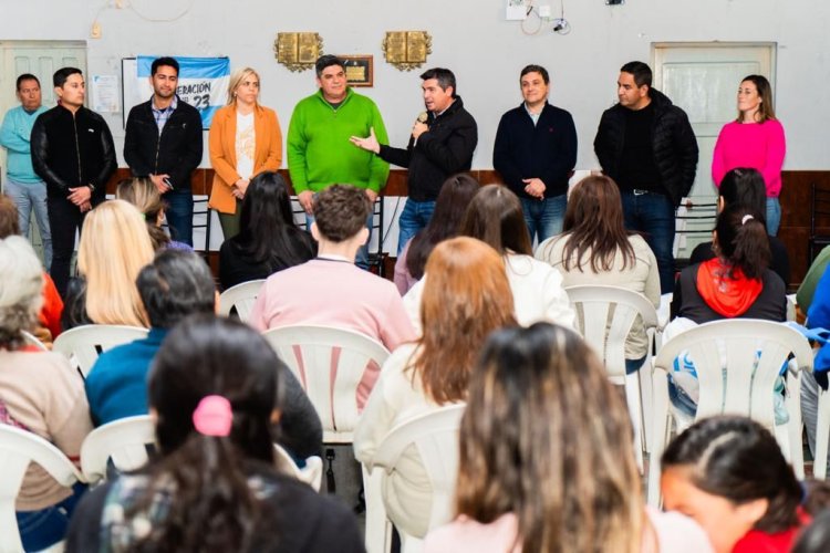 Orrego y sus candidatos en Sarmiento: "Tenemos que llevar a nuestros representantes a la Nación "