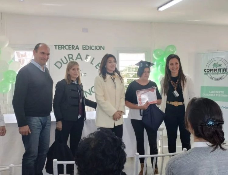 Entregaron certificados de Capacitación en uso de maquinaria textil