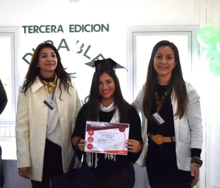 Entregaron certificados de Capacitación en uso de maquinaria textil