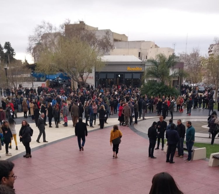 Tras amenaza de bomba al Cívico, habilitan el ingreso nuevamente