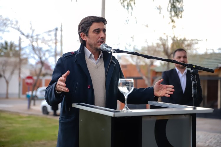 Baistrocchi inauguró la plaza n° 37 recuperada en Capital