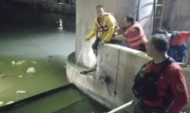 Murió tras caer con su moto a un canal en Chimbas