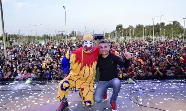 Más de 30.000 personas bailaron y cantaron al ritmo de Piñón