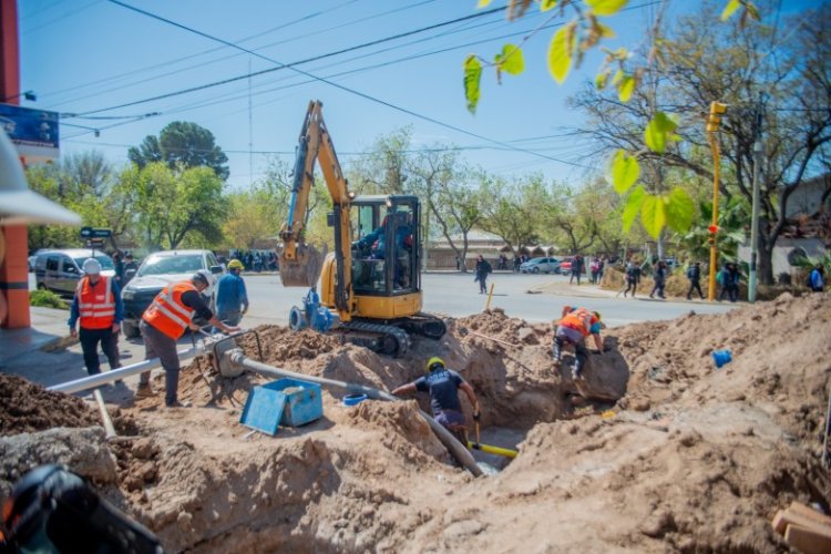 Última etapa de obra que mejorará el caudal de agua potable en Villa de Caucete
