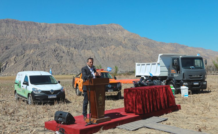 Nación entregó movilidades y equipamiento a la Brigada de Incendios Forestales de San Juan