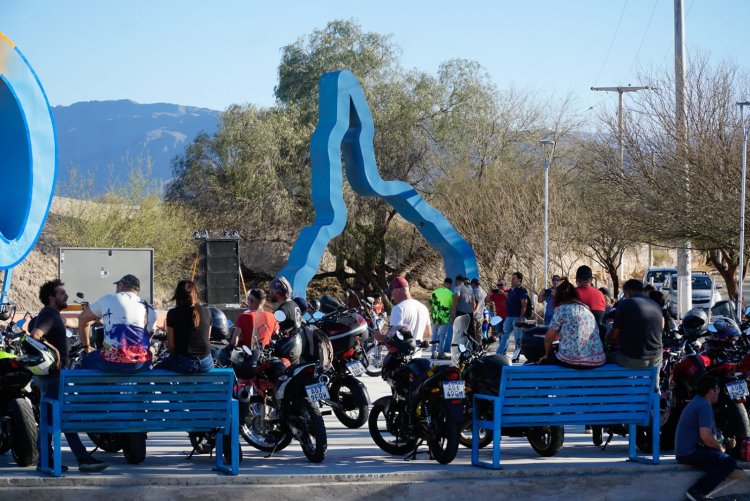 Ullum motero con su primer monumento interactivo