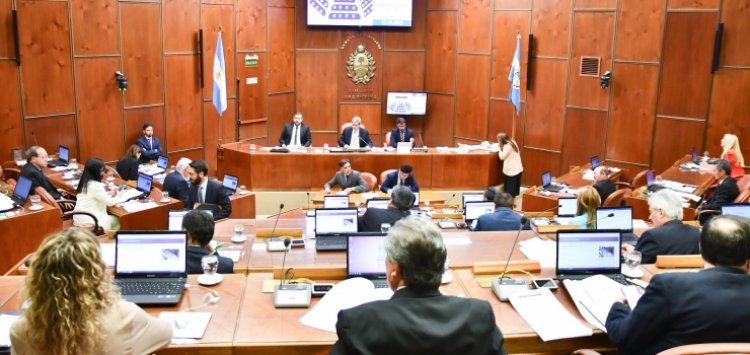 Emergencia Habitacional, Hídrica, Pública y en la Obra Pública