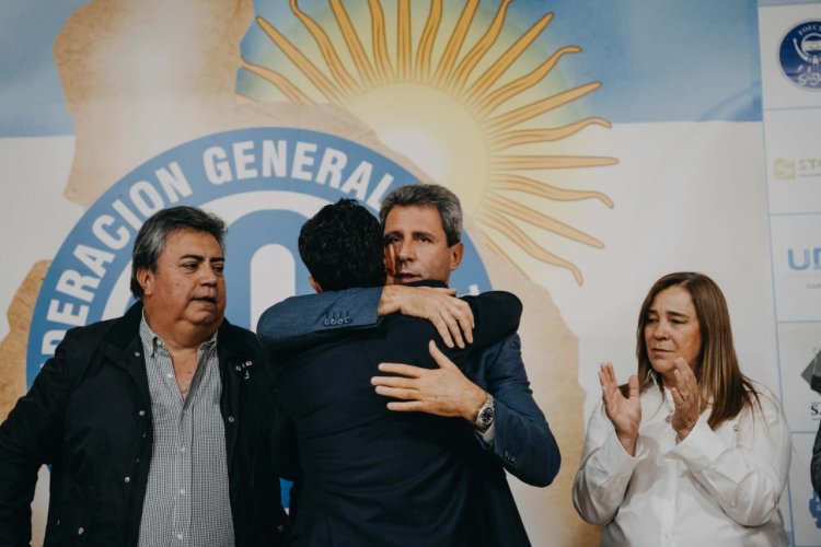 El gobernador participó de un homenaje de la CGT a Juan José Chica