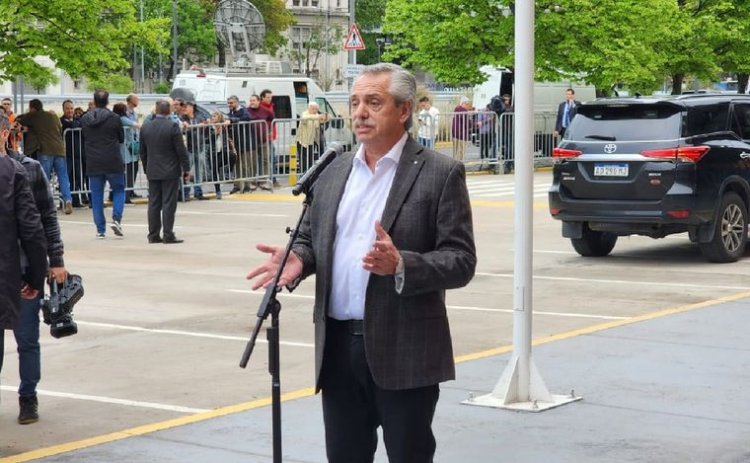Alberto Fernández destacó la importancia de 40 años de democracia