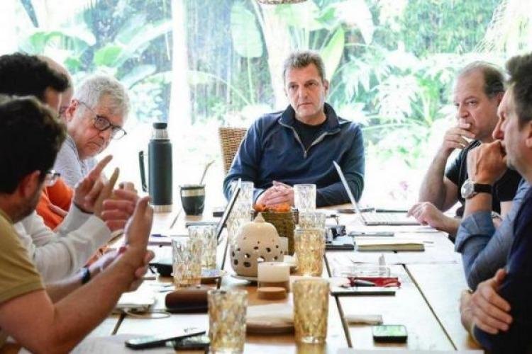 Sergio Massa se reúne con su gabinete económico