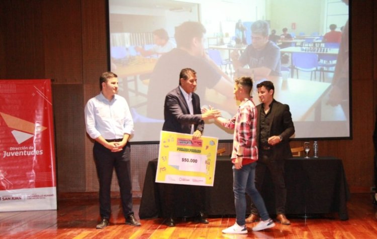 Entregaron los premios de la Semana de Juventudes