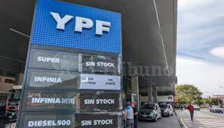 El Gobierno acordó importar 10 barcos con combustible