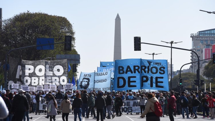 Es oficial la reconversión de los planes sociales