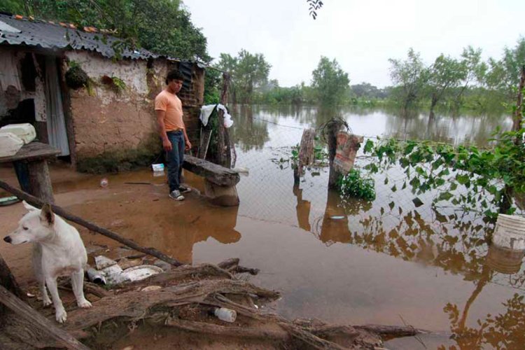 Más de 600 evacuados en Corrientes por la creciente de los ríos Paraná y Uruguay