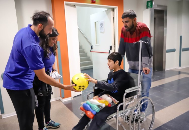Niños del Hospital Rawson recibieron los juguetes donados en la Masterclass de Capital