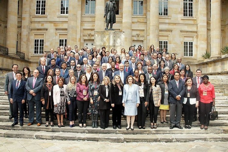 Políticos próvida celebran el 75º aniversario de los Derechos Humanos en la ONU