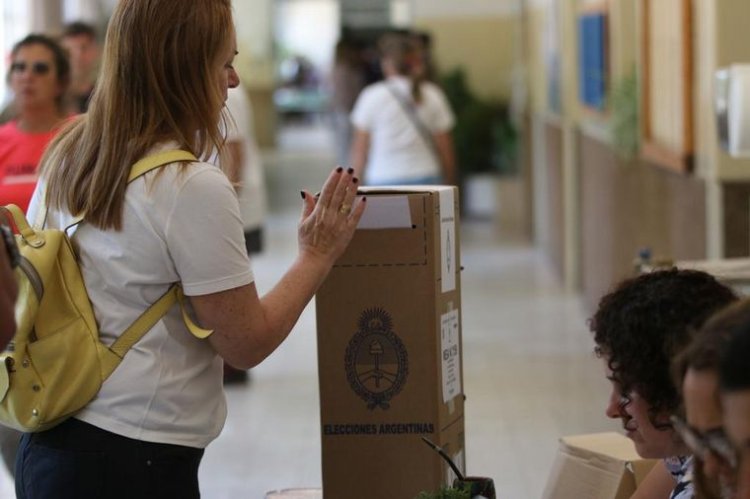 Balotaje 2023: cerraron los comicios con una participación del 76%