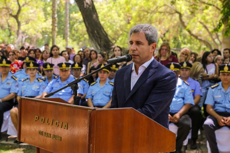 Toman juramento a más de 400 policías