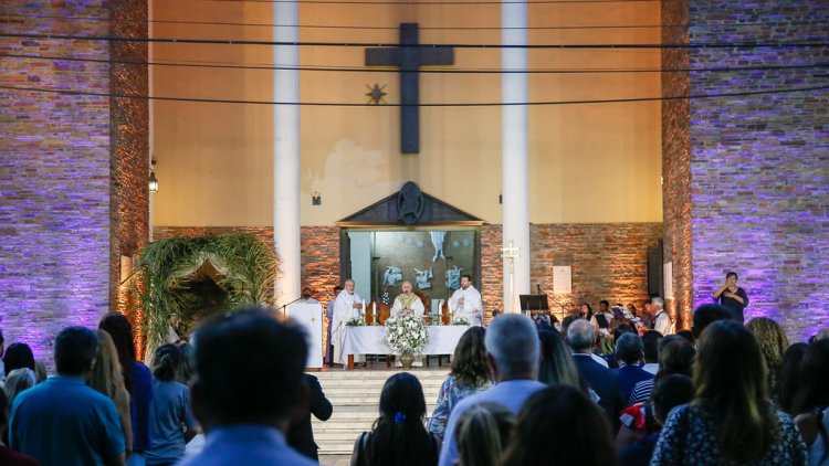 Orrego participó en la misa de Acción de Gracias por la Navidad