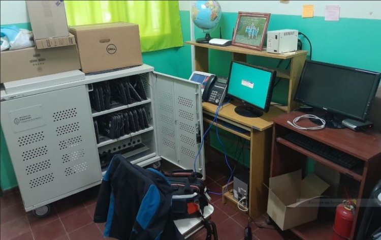 Ponen a punto equipos informáticos en escuelas de Iglesia