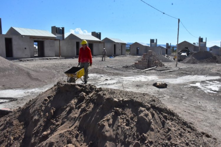El IPV se enfocará en la construcción de barrios que ya avanzaron más de un 70%