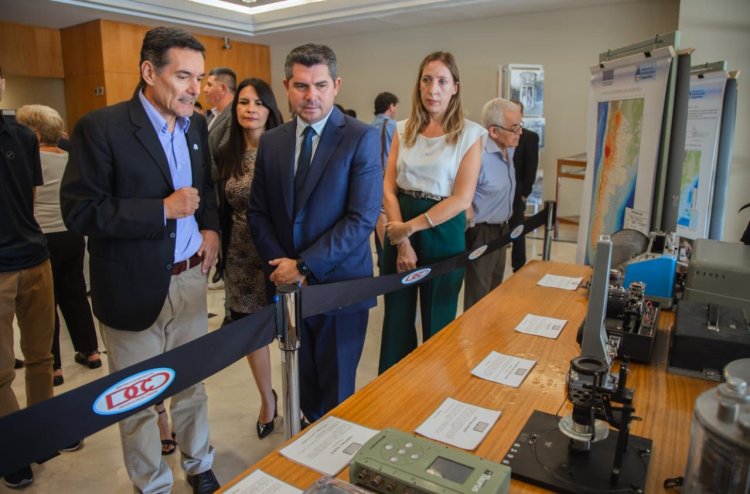 Orrego inauguró la muestra fotográfica para conmemorar el 80º aniversario del terremoto del 44
