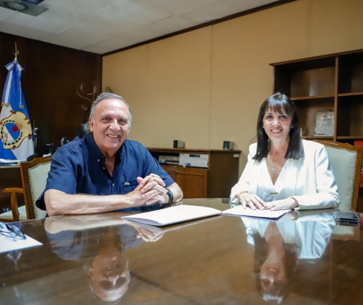 Acercamiento institucional entre Capital y la Universidsad