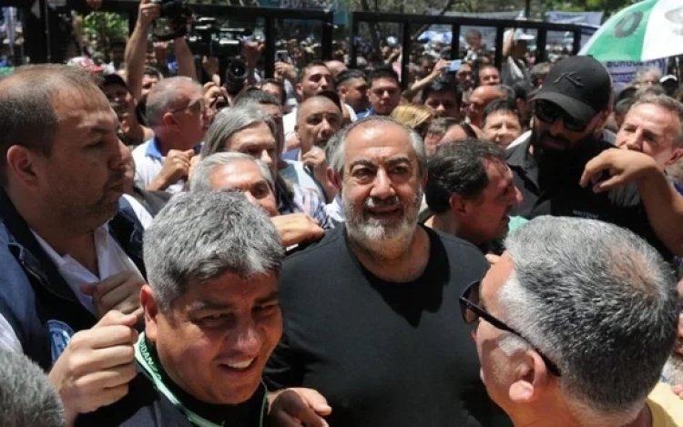Minuto a minuto del paro general contra Milei: las centrales sindicales salen a la calle
