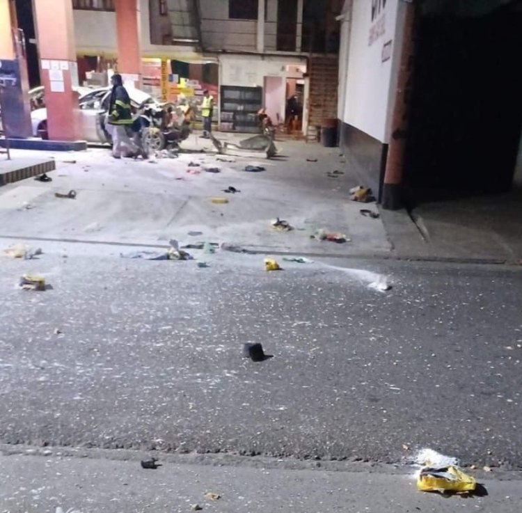 Explotó un auto con cocaína mientras cargaba gas