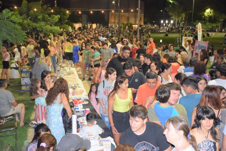 Una multitud de sanjuaninos disfrutó de la propuesta San Juan te Enamora
