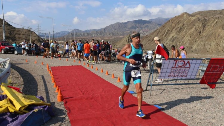 Rotundo éxito dejó el Triatlón Cordillerano en Punta Negra