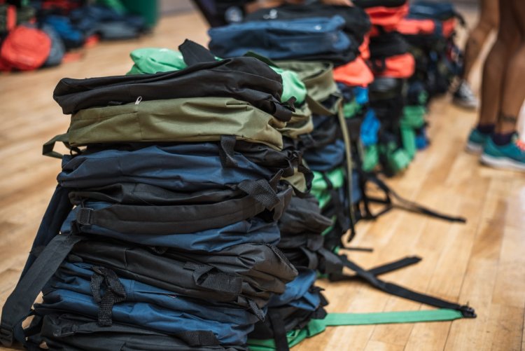 Entregaron cerca de 2000 Kits Escolares a los asistentes de la Colonias de Verano en Rawson