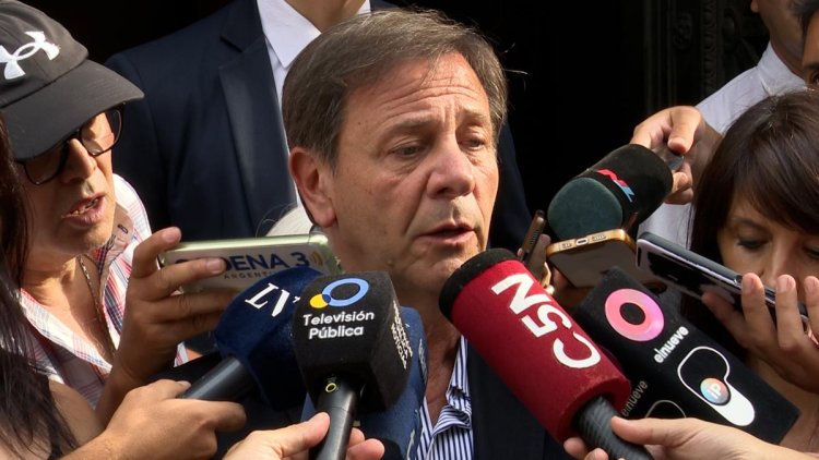 Diputados de LLA se reunirán con Milei para ver cómo "volver a tratar la ley de Bases"