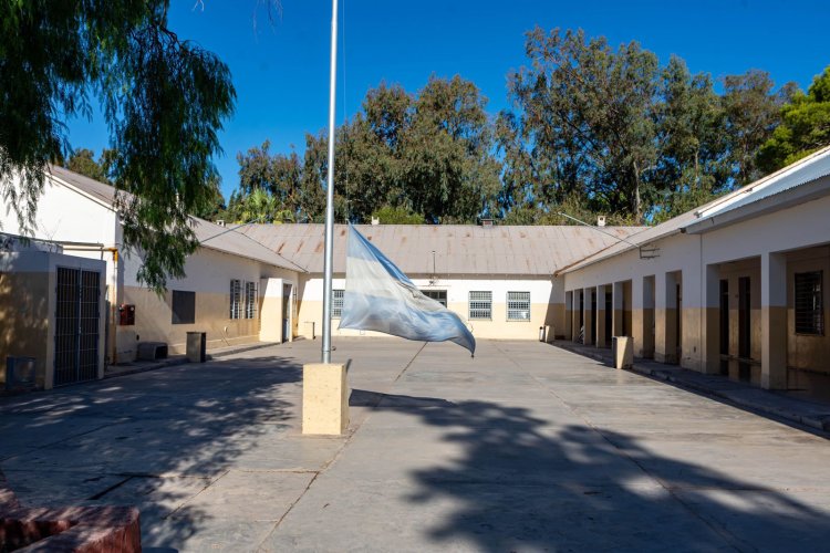 Rivadavia colaboró con 87 escuelas para volver a clases