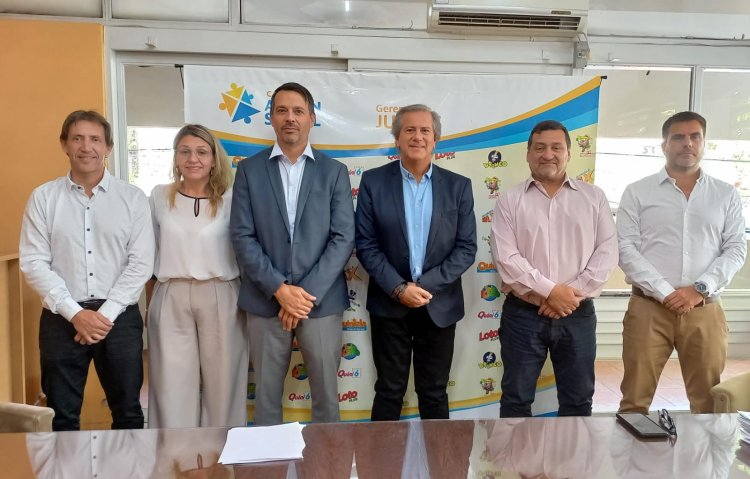 El Presidente de Juegos Internacionales S.A. visita San Juan para fortalecer la relación con la Caja de Acción Social