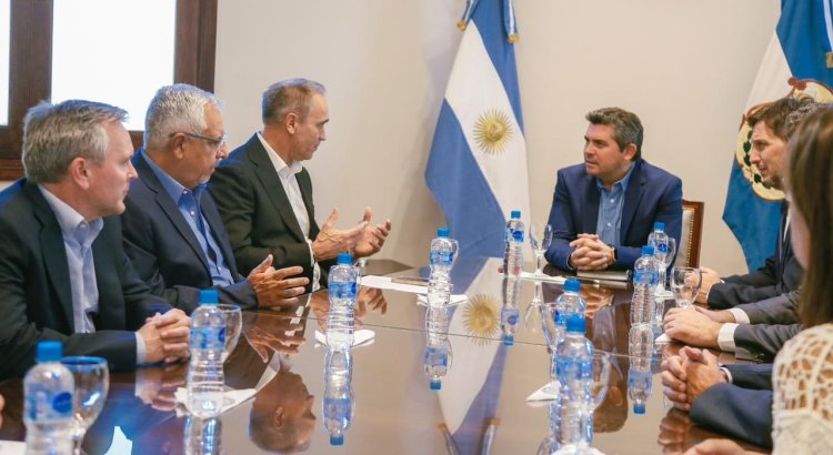 El gobernador Orrego recibió a directivos del proyecto El Pachón