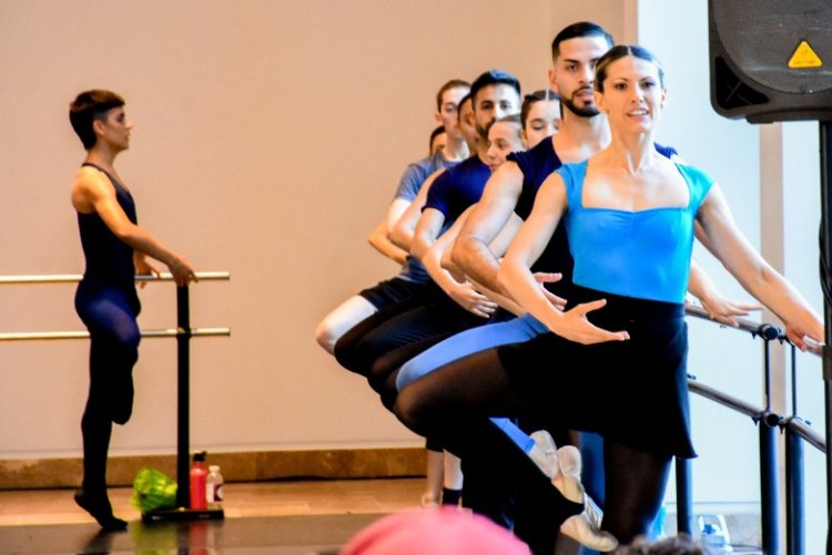 El Bicentenario convoca a bailarines para su programa anual de danza