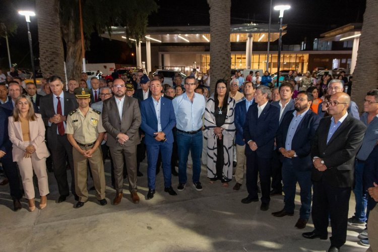 Vecinos del barrio Centinella ll ya disfrutan de la nueva Plaza