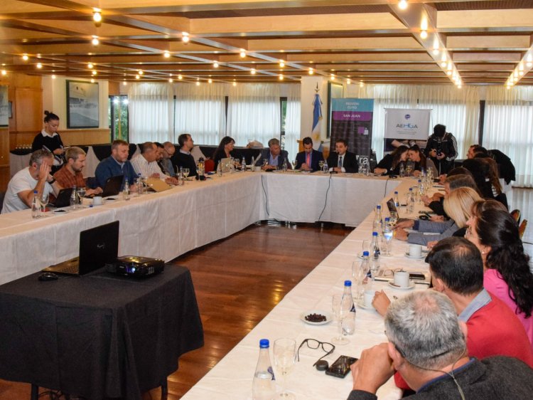 Cuyo se reunió para coordinar acciones y fortalecer la hotelería y gastronomía 