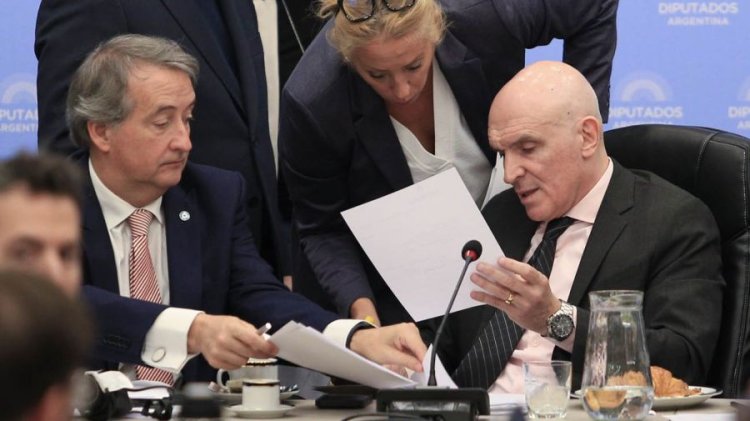 El oficialismo consiguió dictamen de mayoría del proyecto de Ley Bases y habrá sesión el lunes