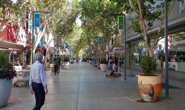 Que determinó el comercio por el feriado del 25 de Mayo