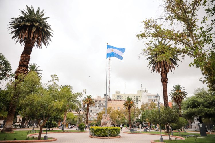Como funcionarán los servicios por el feriado del 25 de Mayo