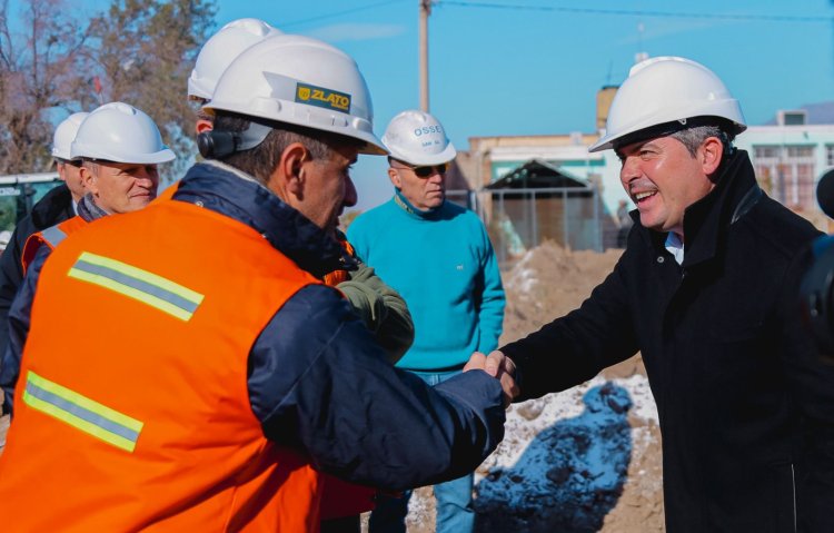 Orrego recorrió la obra de ensanche de Calle 5