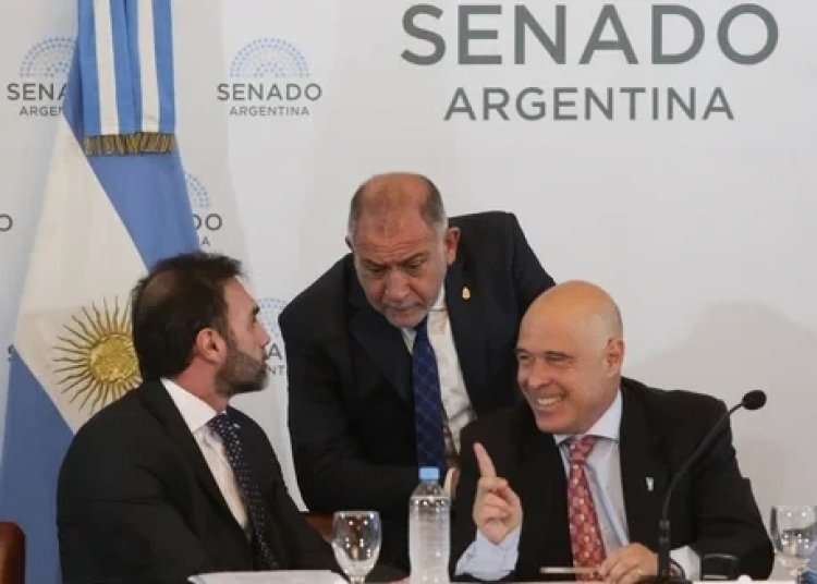 Ley de Bases y paquete fiscal: el oficialismo consiguió las firmas