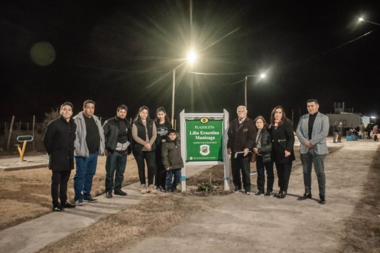 Romina Rosas en la inauguración de la plaza Lilia Munizaga; "reconocer en el otro la importancia de haber transformado la realidad"