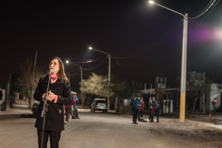 Romina Rosas en la inauguración de la plaza Lilia Munizaga; "reconocer en el otro la importancia de haber transformado la realidad"