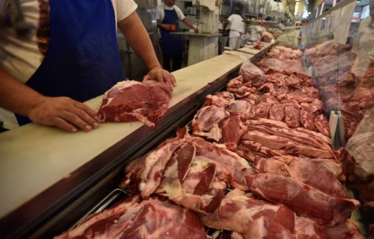 El consumo de carne vacuna se derrumbó a su peor nivel en 30 años