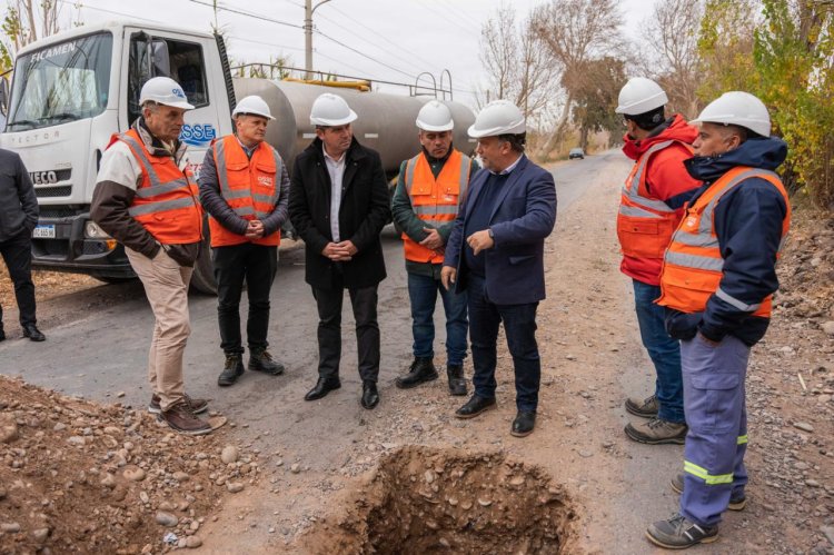 Orrego recorrió una obra de agua potable que beneficiará a casi 40 mil habitantes