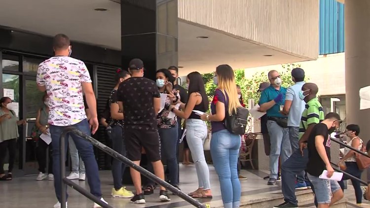 La desocupación creció al 7,7% tras el impacto de la recesión