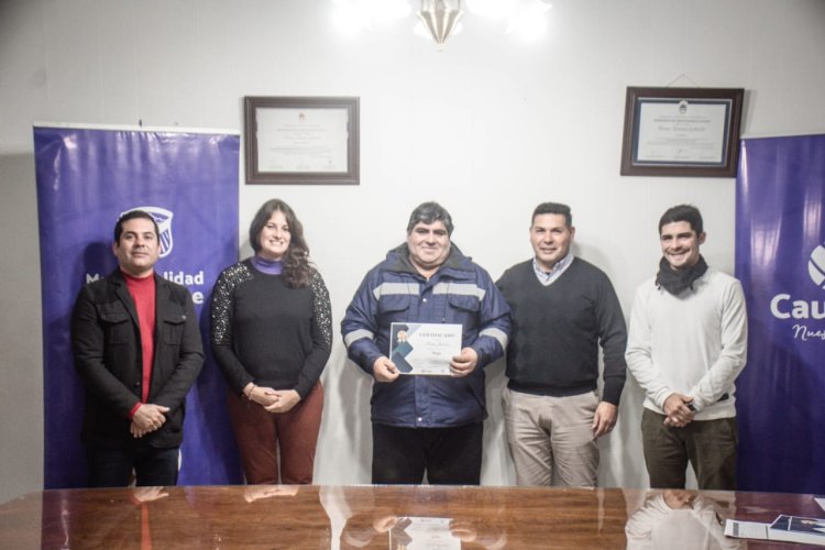 Caucete entregó certificados del programa Empleo Independiente